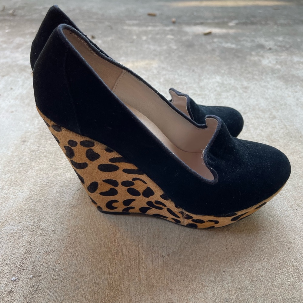 Mod faux fur animal print heel : Chinese laundry